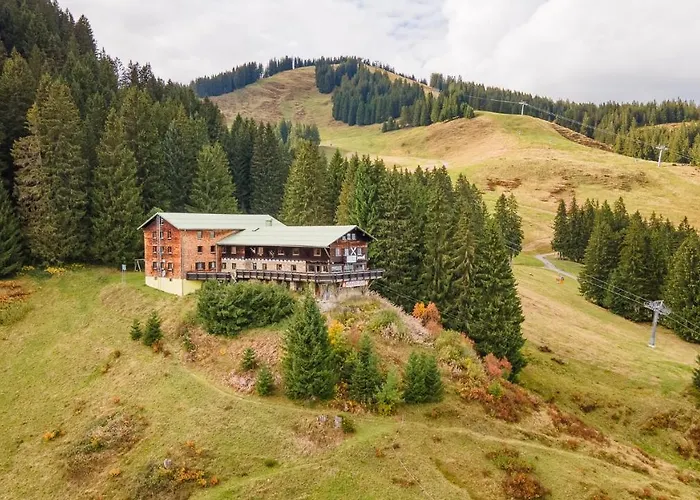 Berggasthof Hoernerhaus 호텔 *